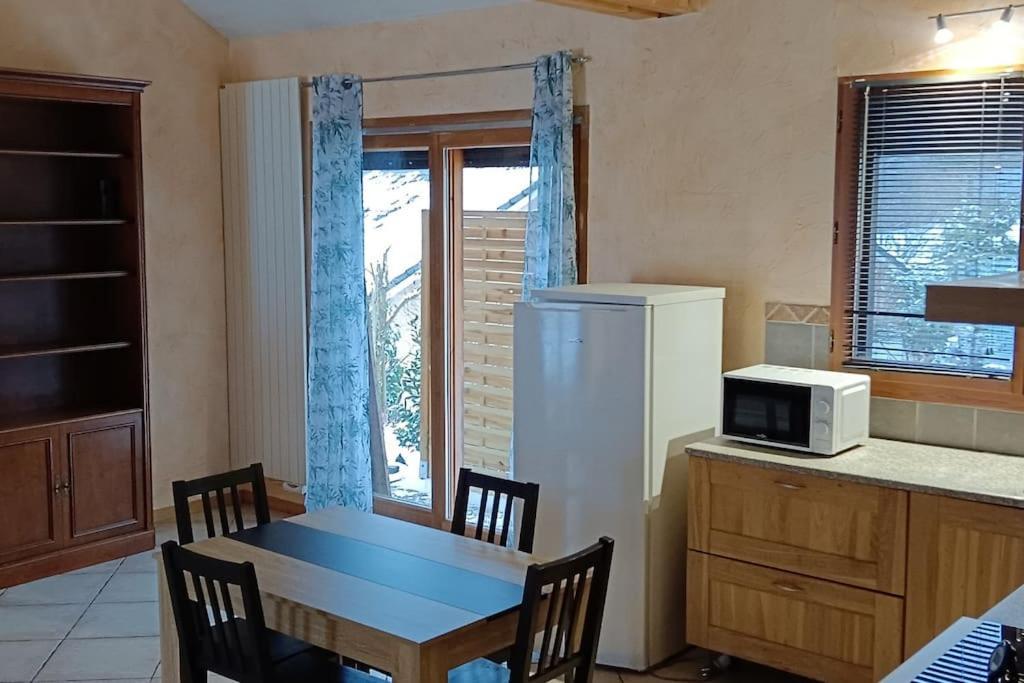 Chalet 2 Chambres En Savoie Pour 1 A 4 Personnes Gerbaix 外观 照片
